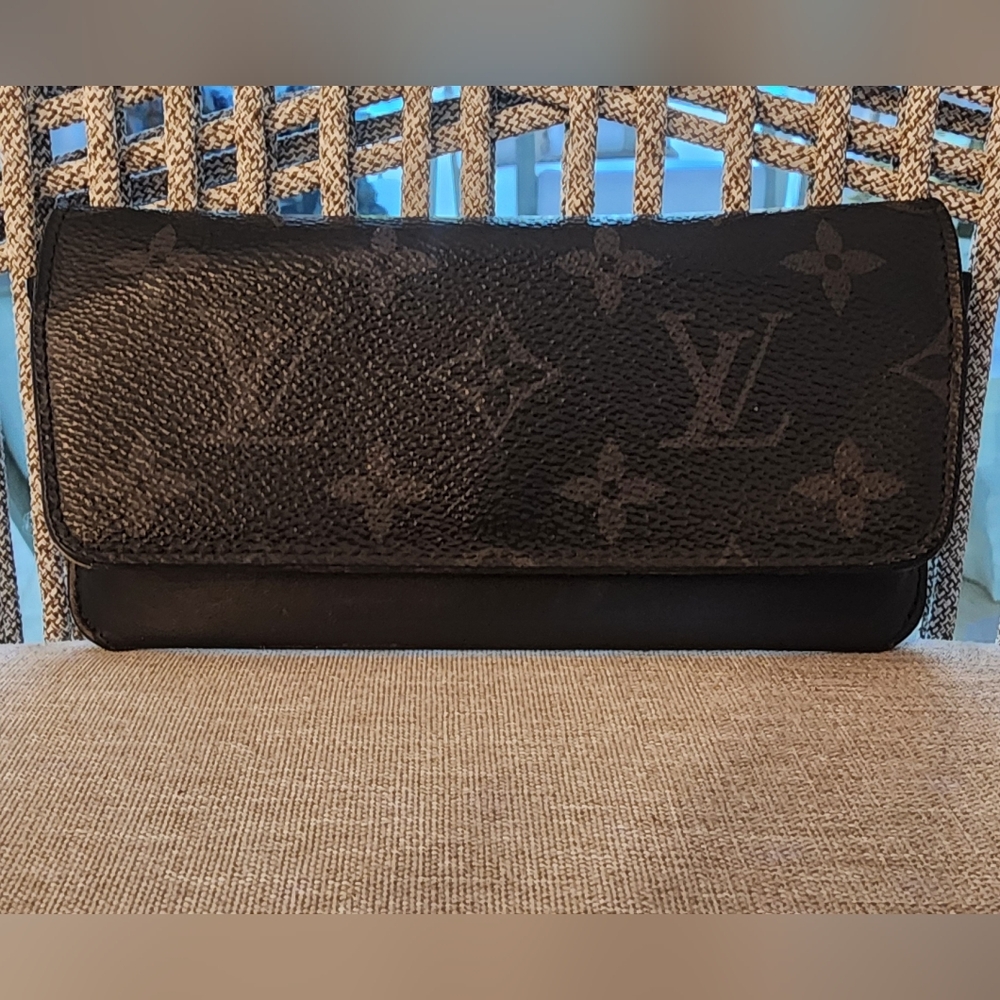 Louis Vuitton Luxury Monogram Black Eyeglass Sunglass Case Authentic